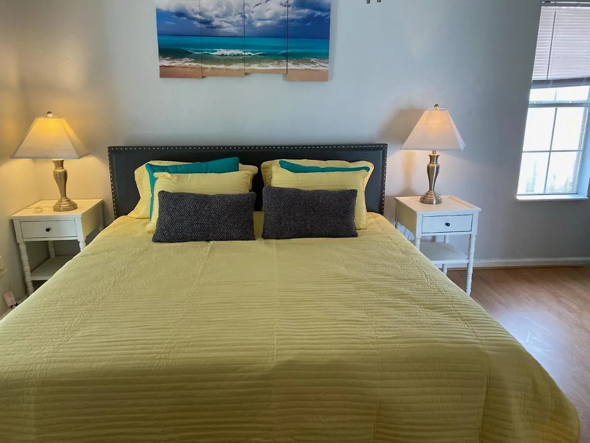 Beautiful House Sleeps 12 - Hot Tub - Breakfast - Walk To Beach Panama City Beach